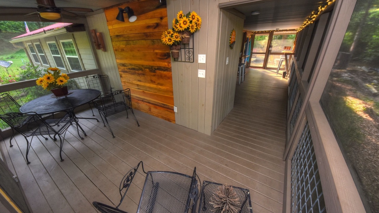 Photo of Patio Balcony in Skyland