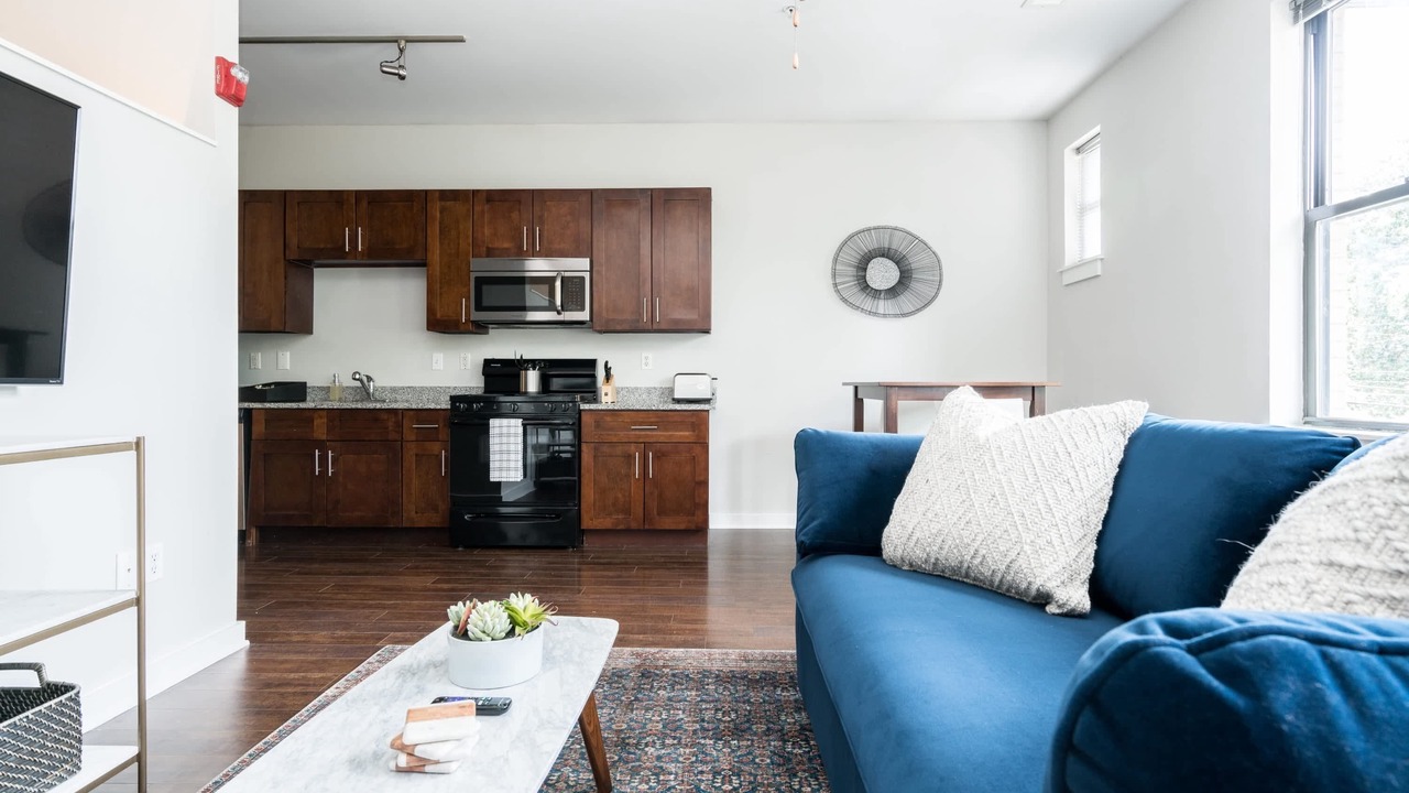 Photo of Livingroom in Music Row