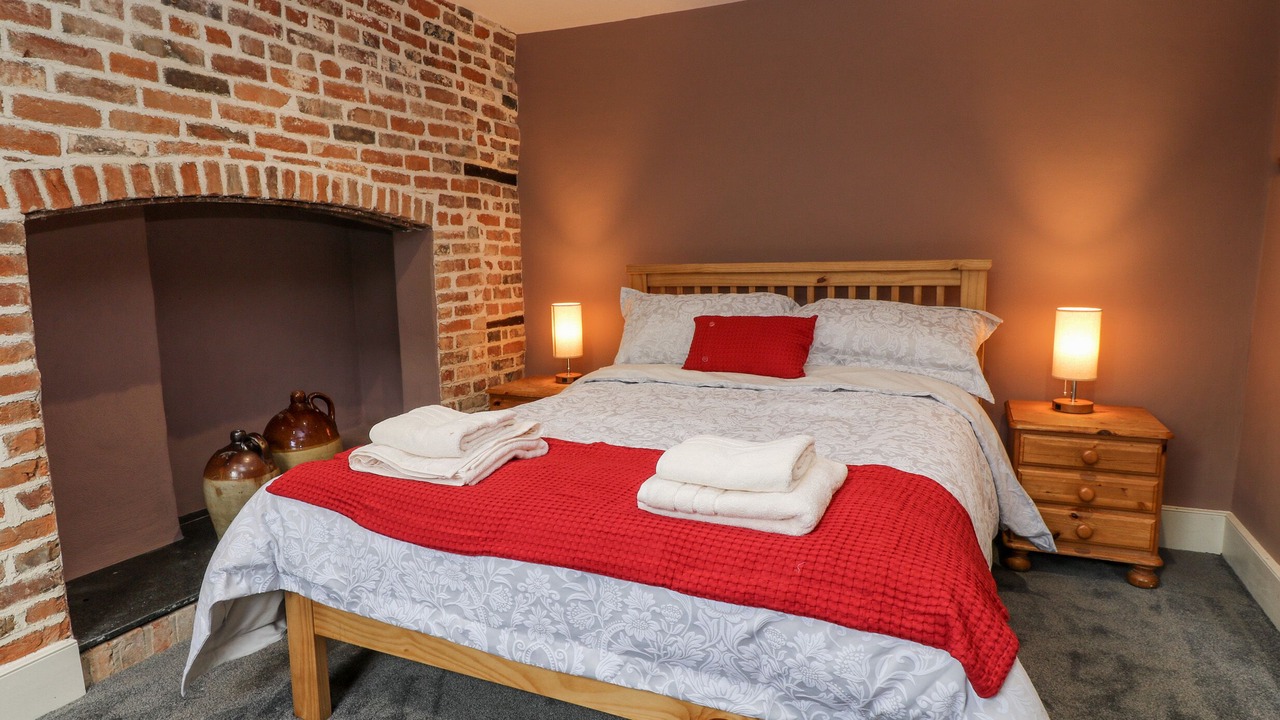 Photo of Bedroom in Avebury