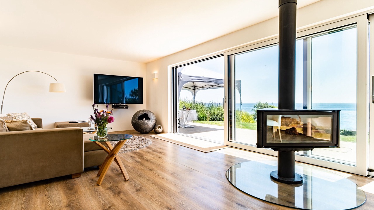 Photo of Livingroom in Downderry