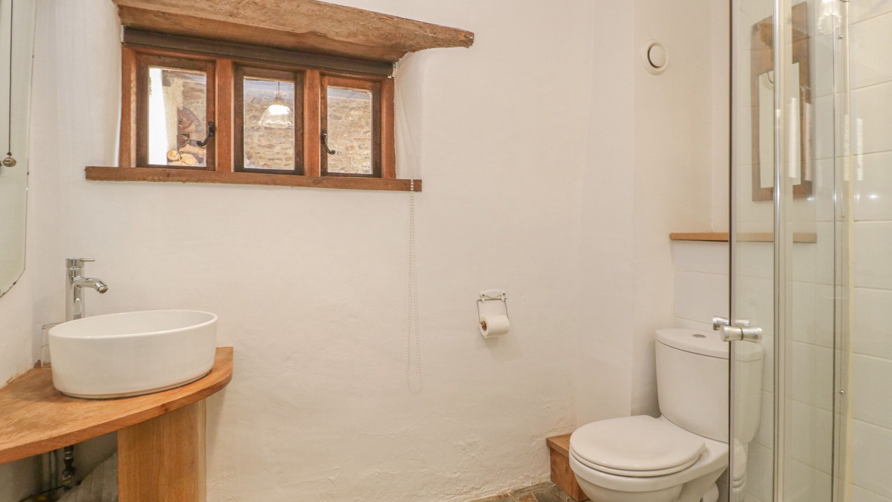 Photo of Bathroom in Buckerell