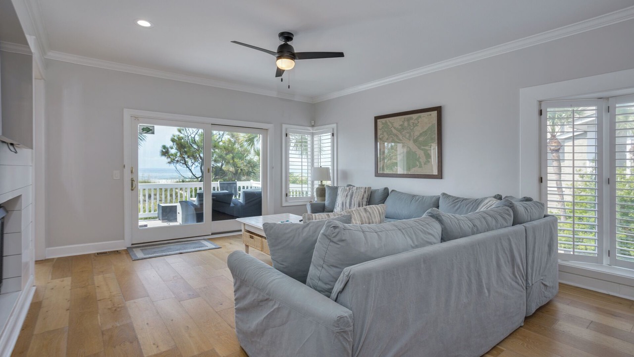 Photo of Livingroom in North Forest Beach