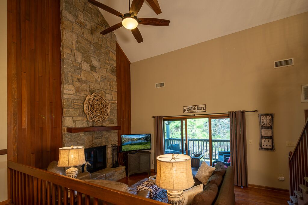 Photo of Livingroom in Blowing Rock