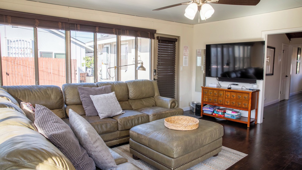 Photo of Livingroom in Hermosa Village