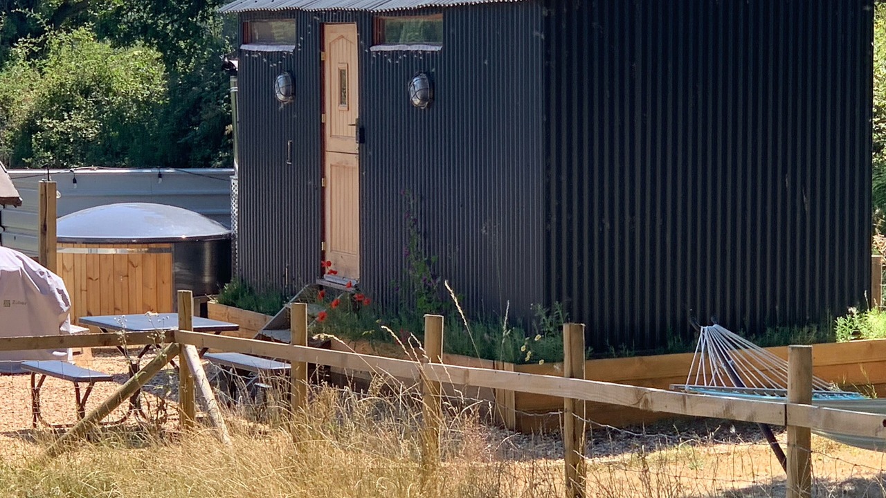 Photo of Outdoor in Sway