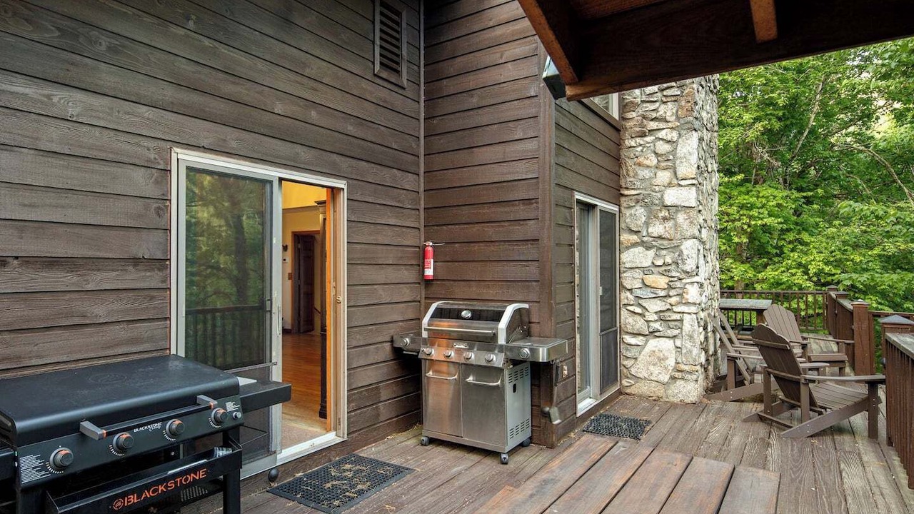 Photo of Patio Balcony in Wolf Laurel