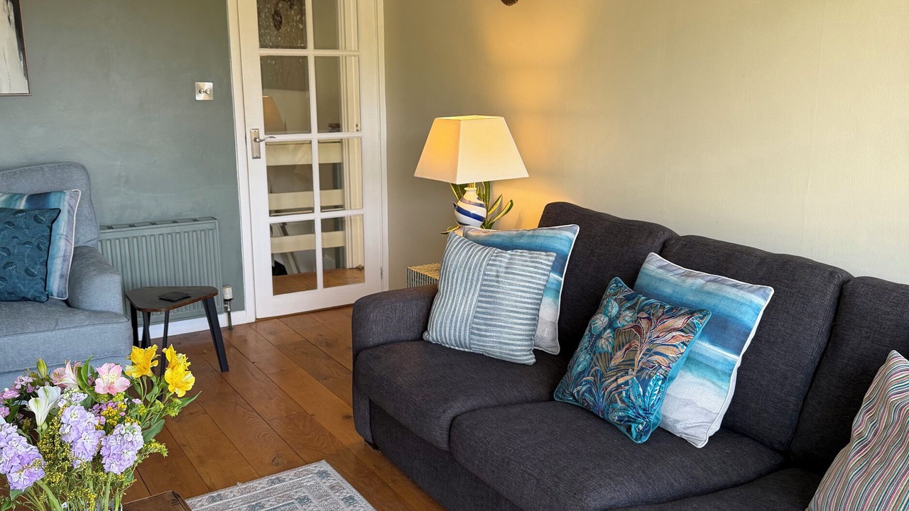 Photo of Livingroom in Downderry