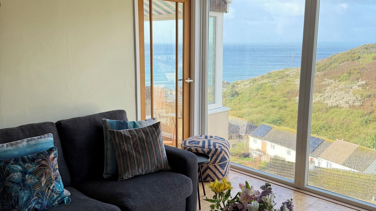 Photo of Livingroom in Downderry