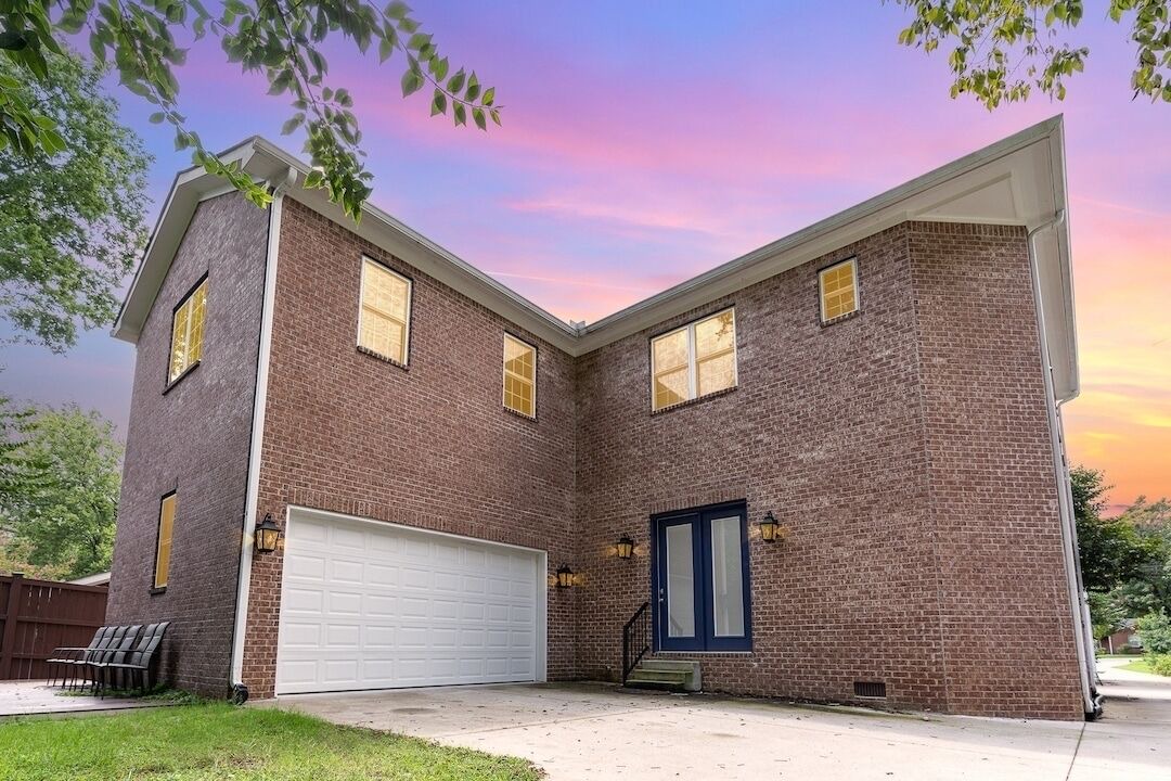 Photo of Outdoor in Green Hills
