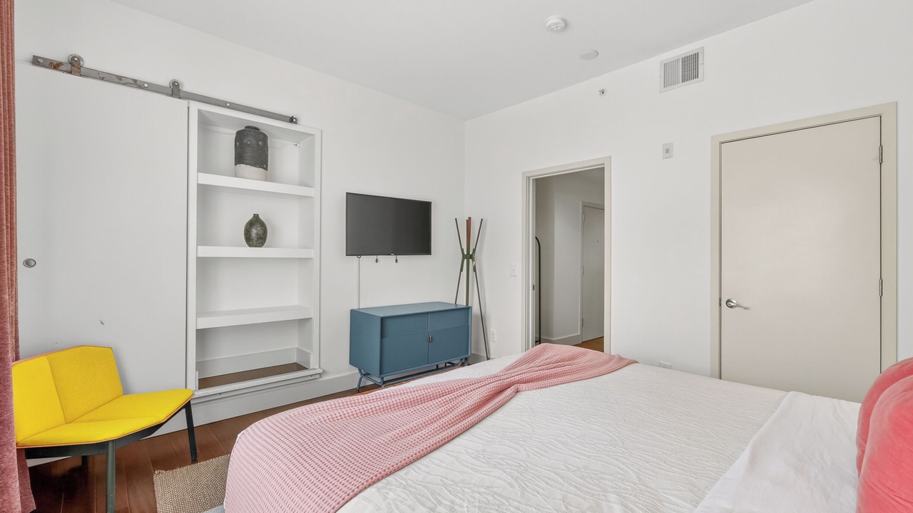 Photo of Bedroom in 12 South