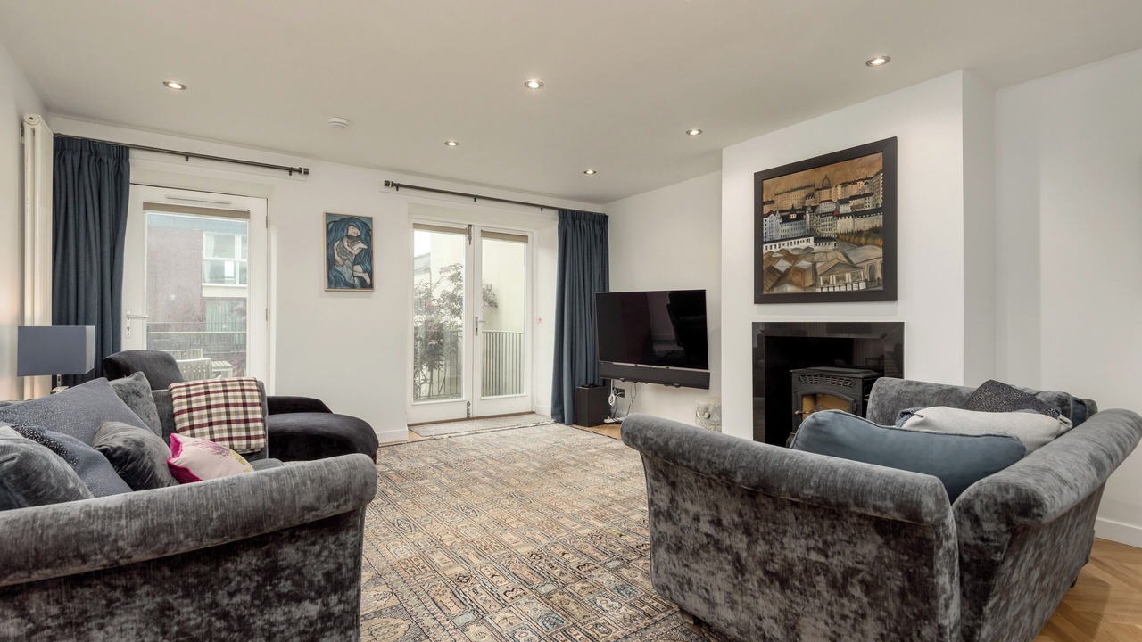 Photo of Livingroom in New Town