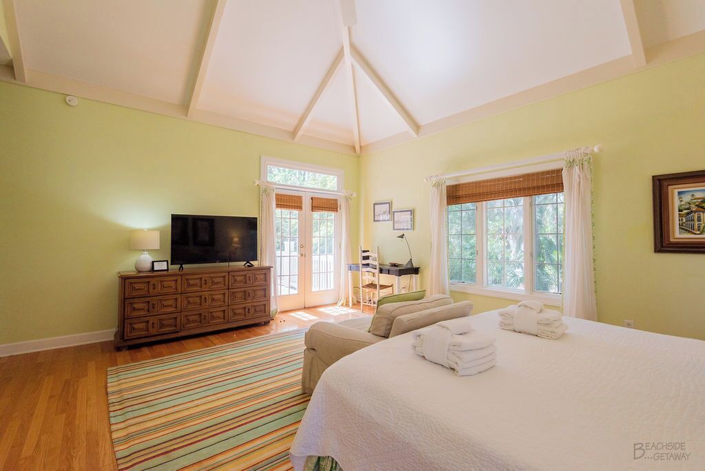 Photo of Bedroom in North Forest Beach
