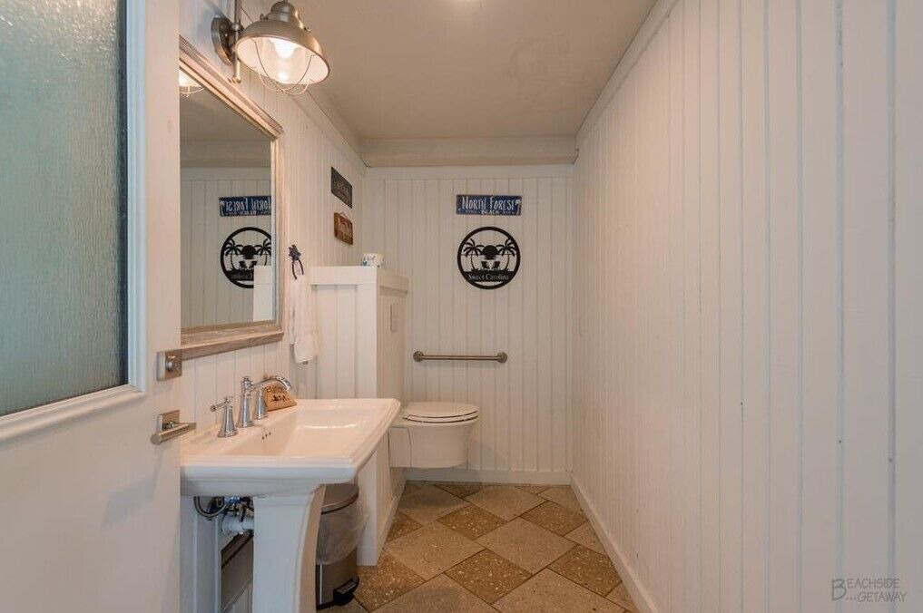 Photo of Bathroom in North Forest Beach