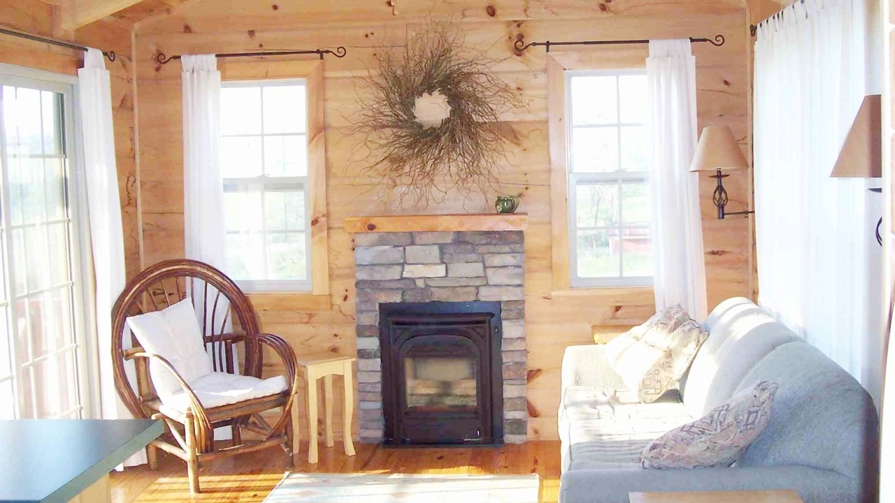 Photo of Livingroom in Hendersonville