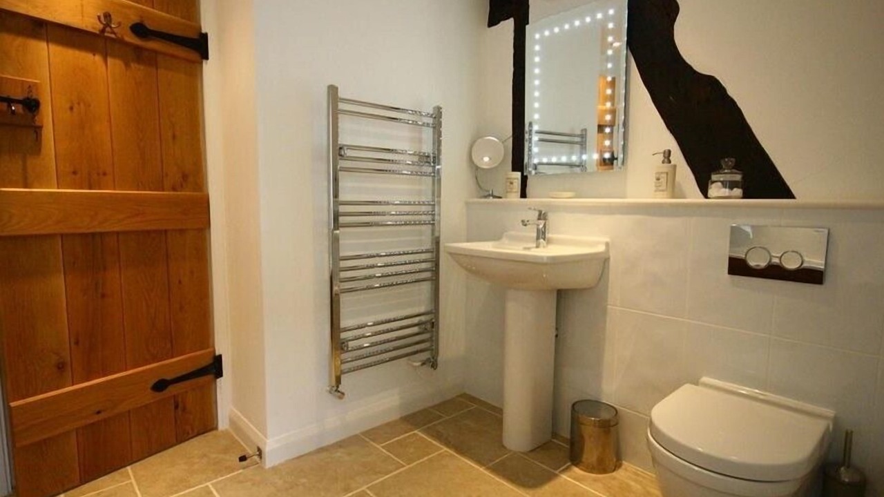 Photo of Bathroom in Buckland