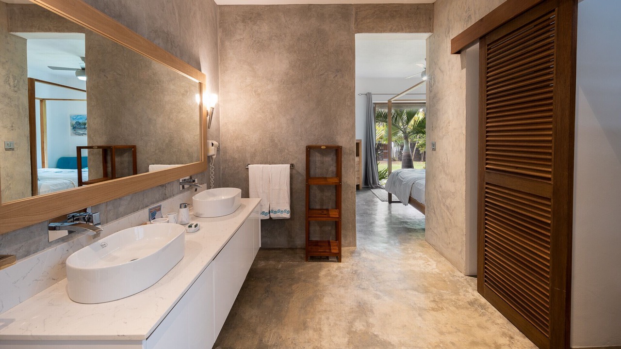 Photo of Bathroom in Poste Lafayette