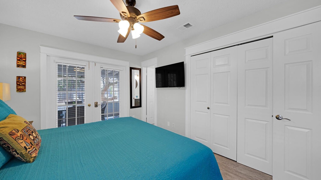 Photo of Bedroom in Crystal Beach