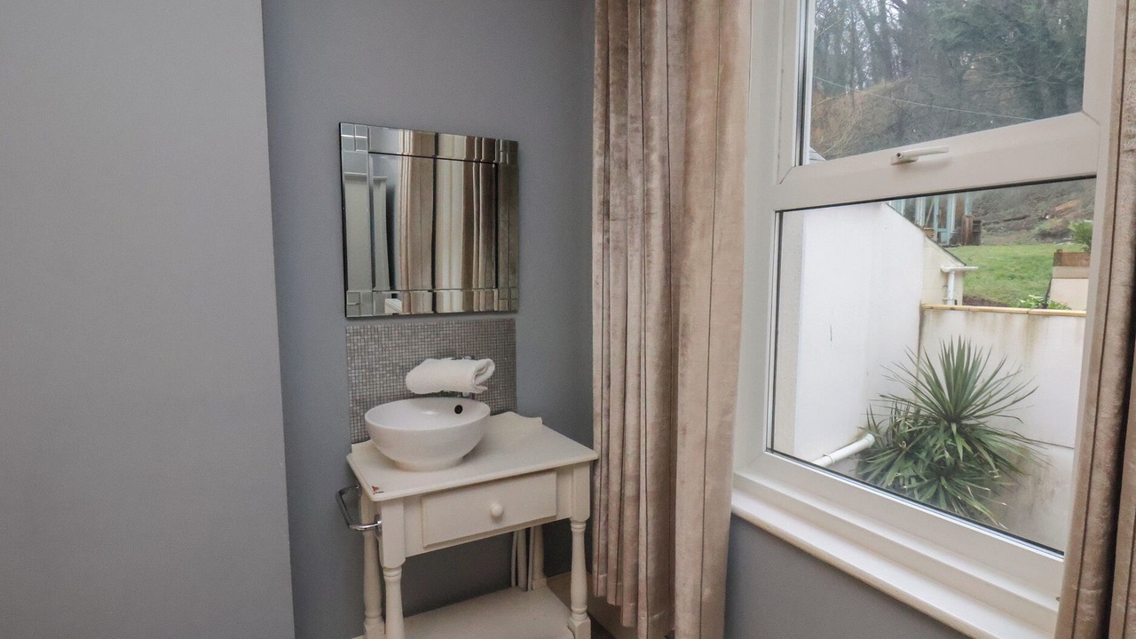 Photo of Bathroom in Sandsend