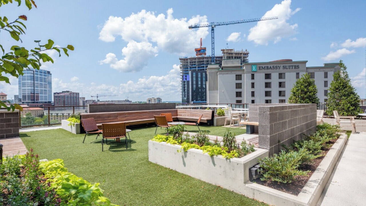 Photo of Outdoor in Music Row