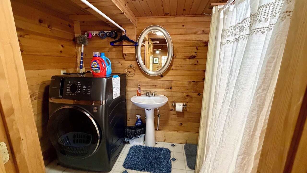 Photo of Bathroom in Clyde