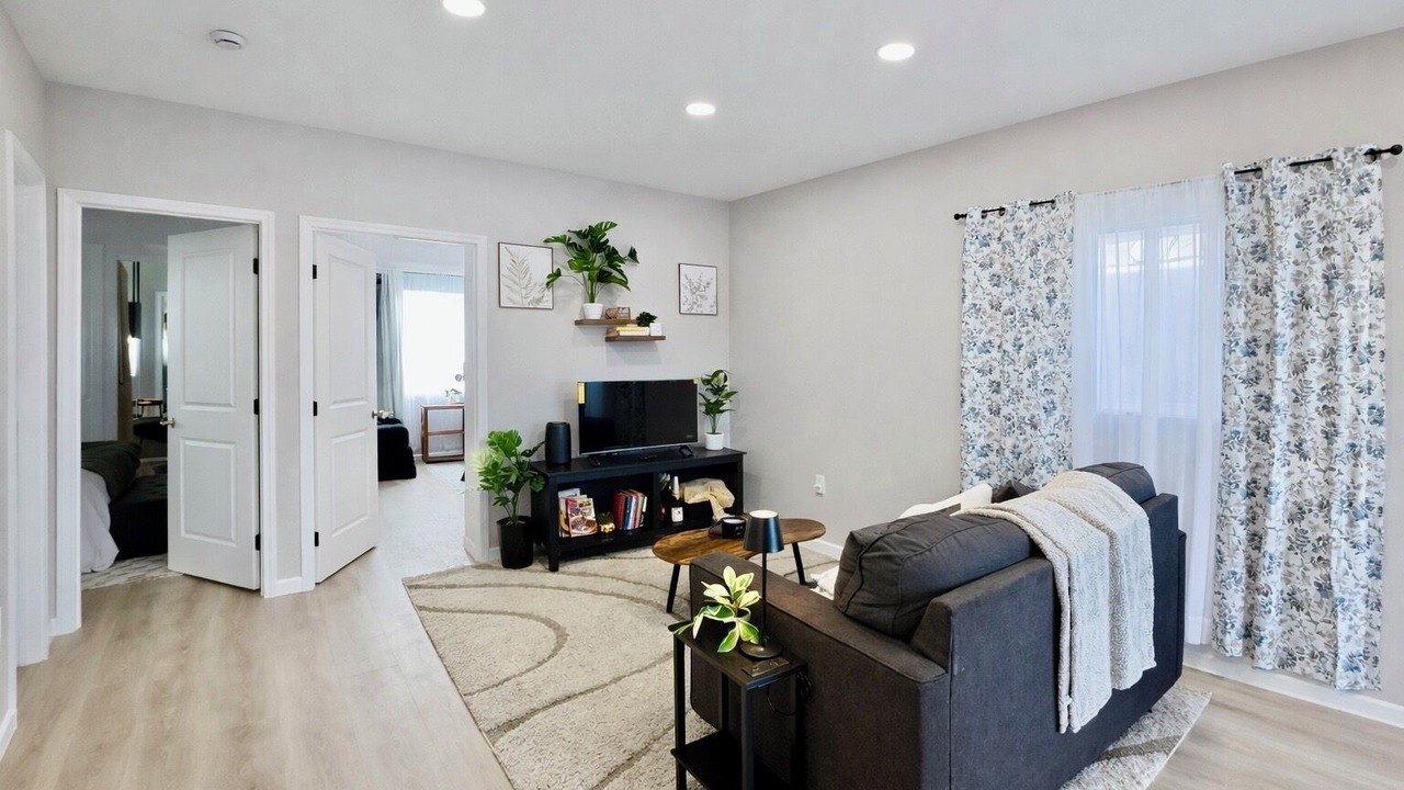 Photo of Livingroom in Fullerton