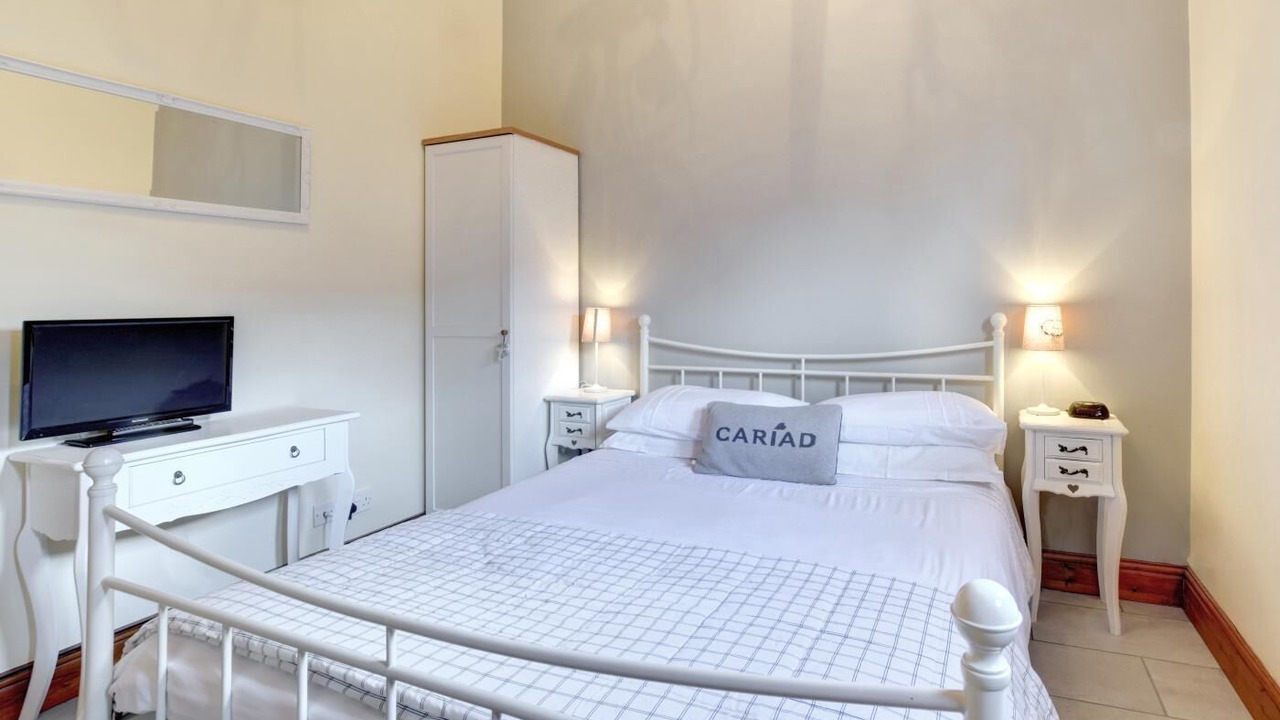 Photo of Bedroom in Barry
