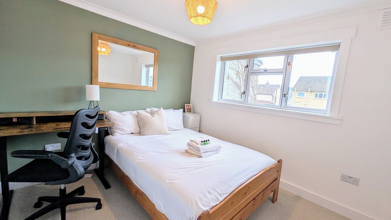Photo of Bedroom in Longcroft