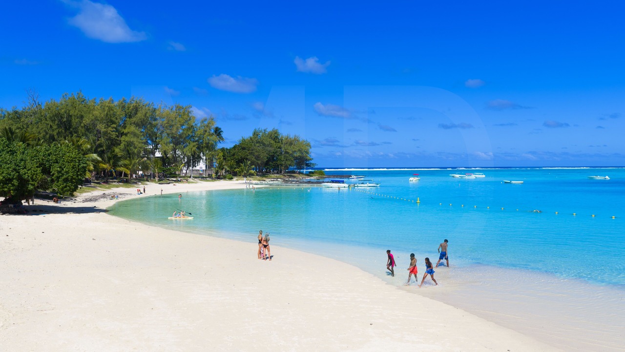 Photo of Others in Blue Bay