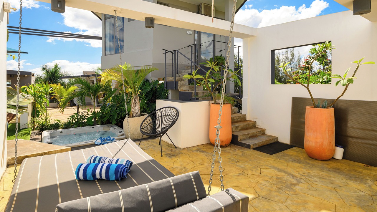 Photo of Patio Balcony in Pointe Aux Sables