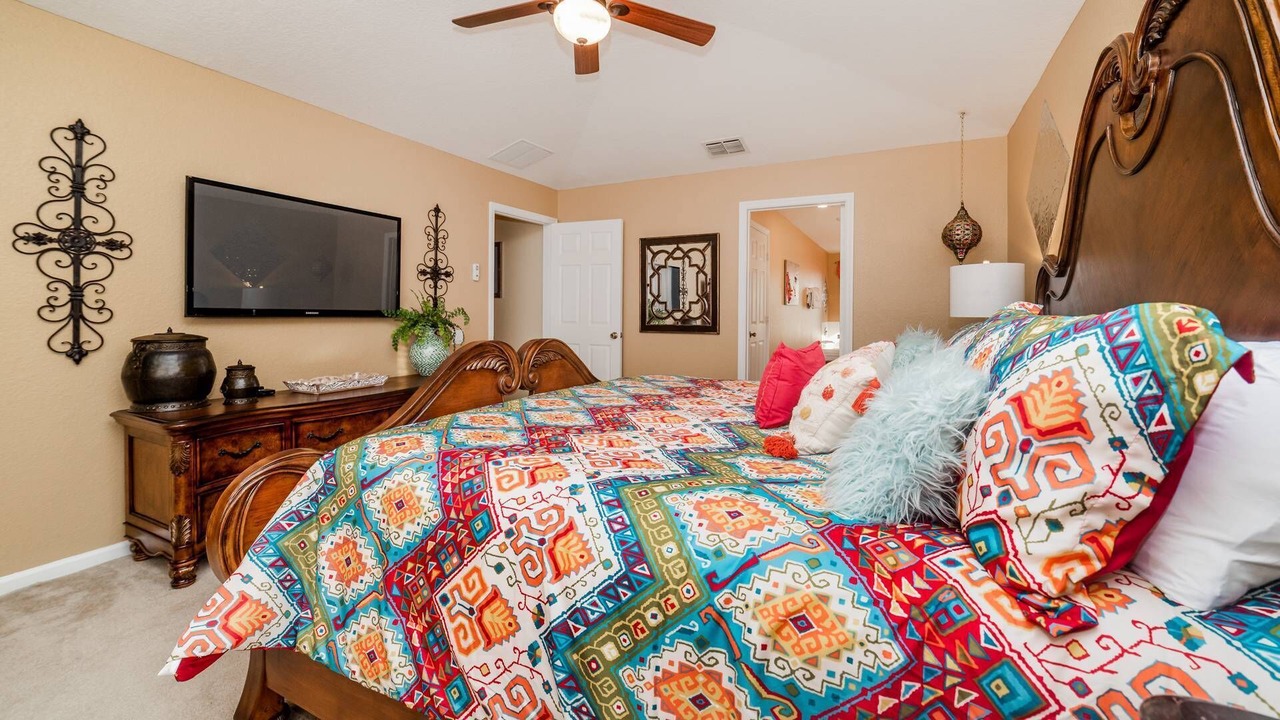 Photo of Bedroom in Bay Lake