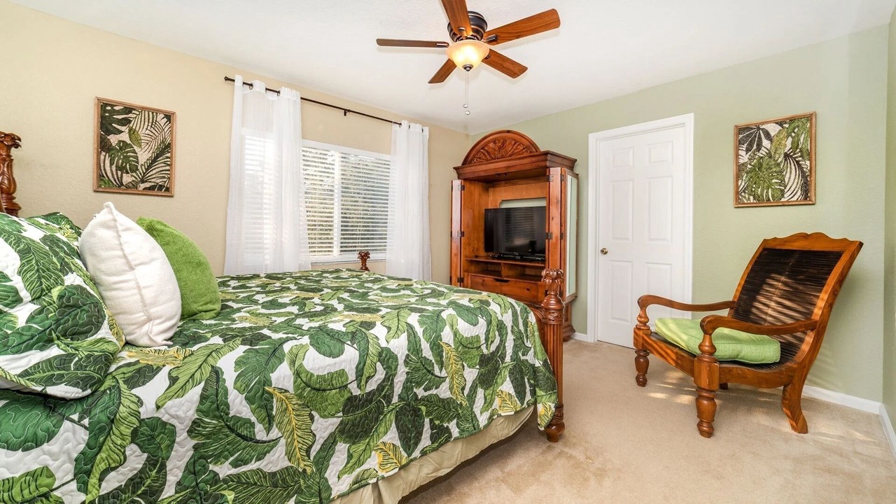 Photo of Bedroom in Bay Lake