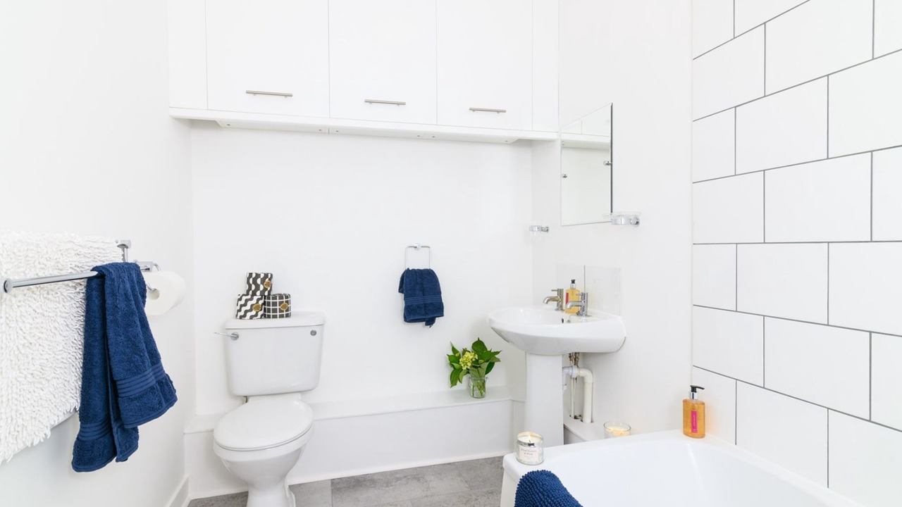 Photo of Bathroom in Praa Sands