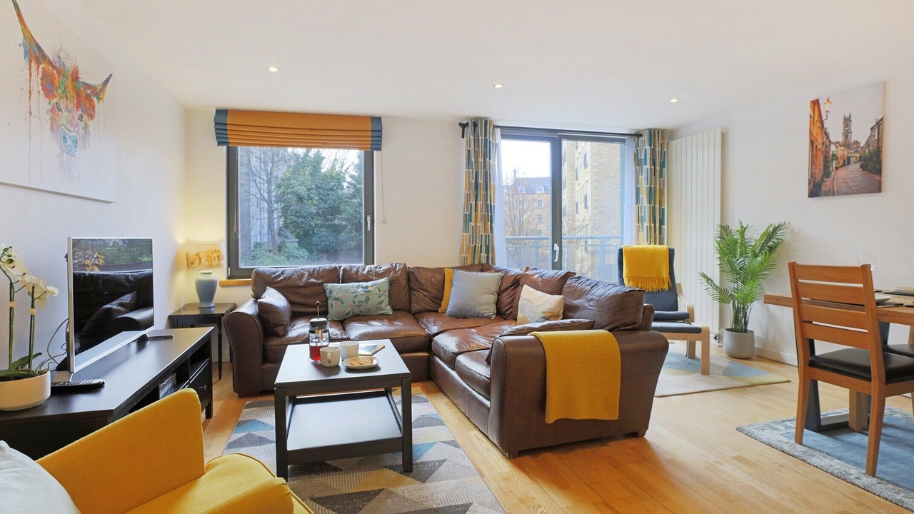 Photo of Livingroom in New Town