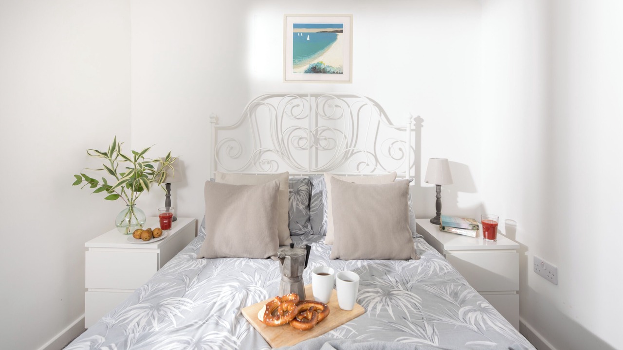 Photo of Bedroom in Helford Passage