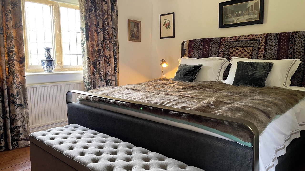 Photo of Bedroom in Broadway