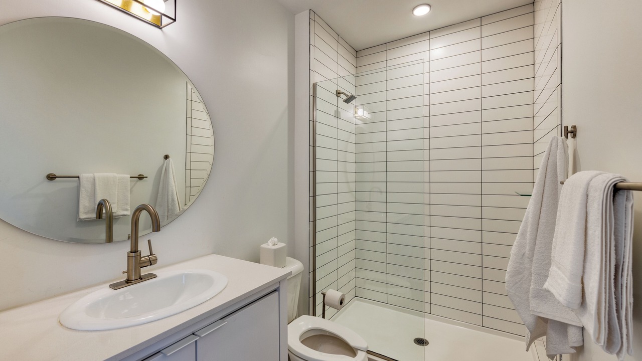 Photo of Bathroom in Historic Edgefield