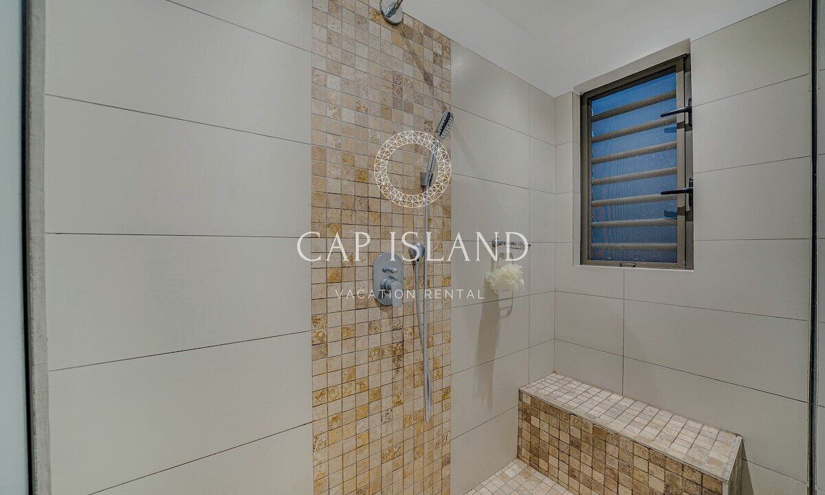 Photo of Bathroom in Cap Malheureux