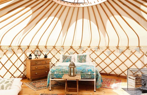 Lanteglos Cabin | Yurts Cornwall - Tremeer Farm