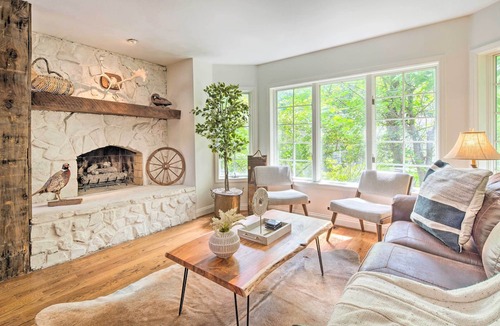 Chimney Rock Cottage | Deck w/Fireplace: Pet-friendly Lake Lure Retreat