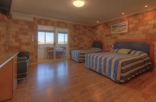 Tenterfield Hotel | The Golfers Inn