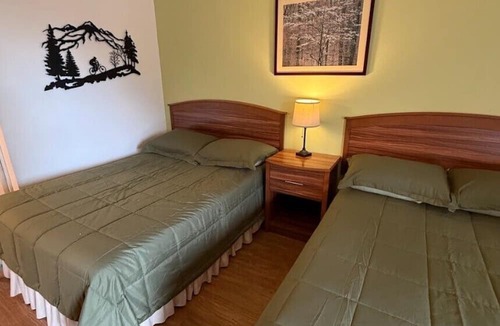 Eureka Springs Hotel | Trailhead Lodge