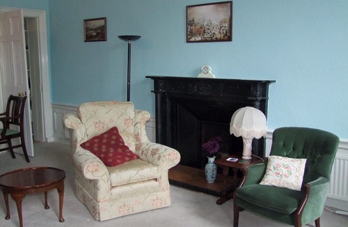 New Town Apartment | Union Street [363] is a Spacious 3 bedroom Georgian apartment in the city centre.