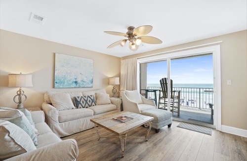 Crystal Beach Condo | Crystal Dunes 205 - Beachfront, Pool, Hot Tub, Destin, Family FAV!