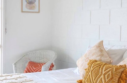 Geelong Apartment | Studio Apt, Prime Position, CBD, Mibnb