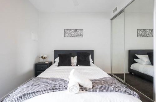 Fortitude Valley Apartment | The Valley Nest - FREE PARKING - INFINITY POOL
