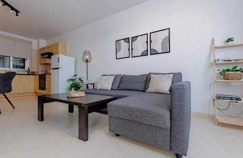 Kapparis Apartment | Stylish One-Bedroom Sea Retreat