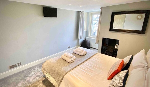 The Georgian Loft Apartment Central Bath