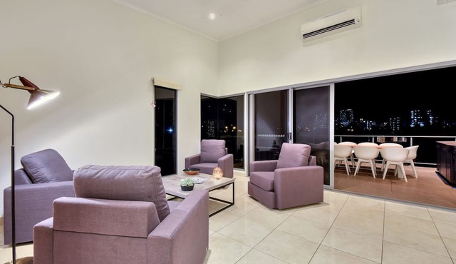 Darwin City Lights Jacuzzi