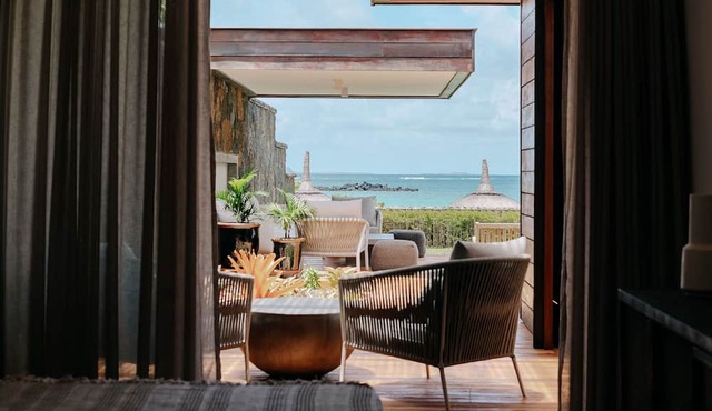Peninsula Beach Villa with LOV