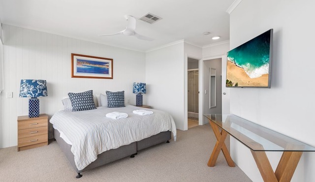 Seamist 6 - Apartment w/Ocean views, 80m to beach